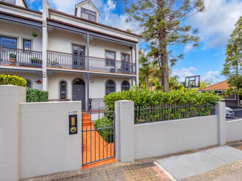 1/177 Hurstmere Road, Takapuna