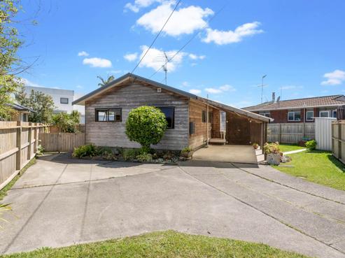 43 Bay Street, Red Beach