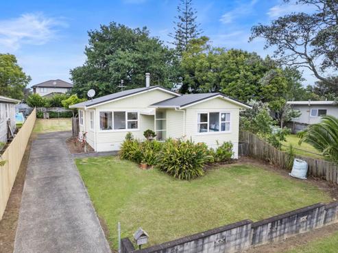 15 Rambler Crescent, Beach Haven