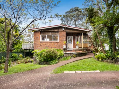 117 Pupuke Road, Northcote