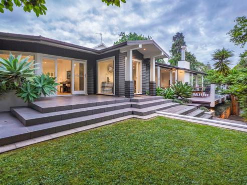 54 Memorial Drive, Hamilton East