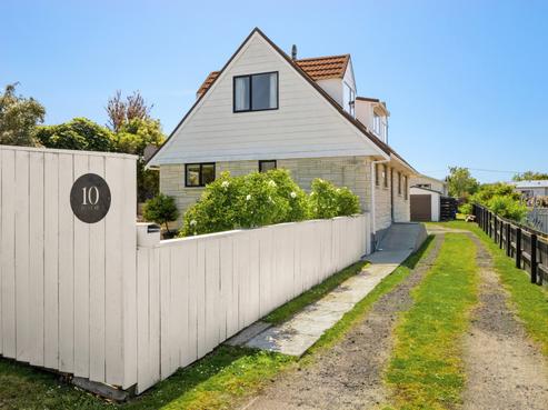 10 Dame Street, Waikouaiti