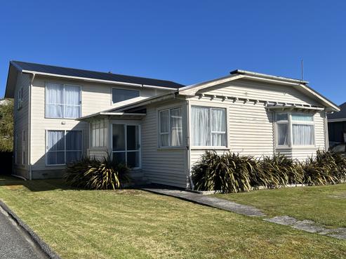 90 Fitzherbert Street, Hokitika