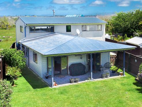 16 Coates Street, Westport
