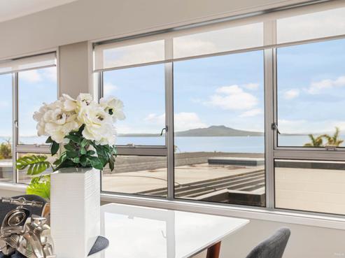 2/9 Marama Street, Castor Bay