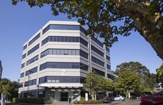 High Quality Office - Ample Carparks