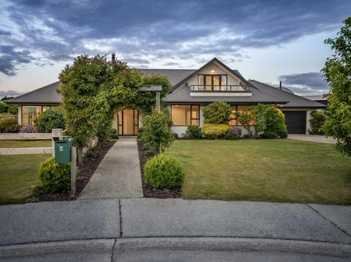 4 Baker Grove, Wanaka