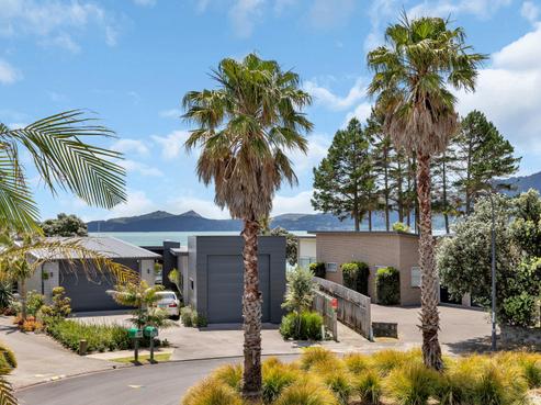 11 Aarts Place, One Tree Point