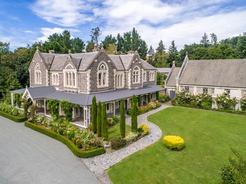 222 Mount Horrible Road, Hadlow