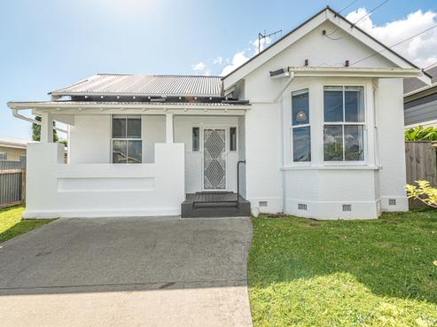 24 Plymouth Street, Whanganui Central