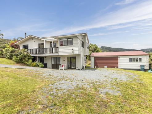 54 Woodhouse Avenue, Karori