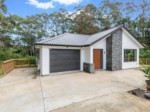 12 Tagish Way, Orewa
