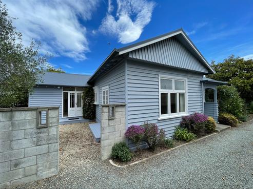 10 Preston Street, West End