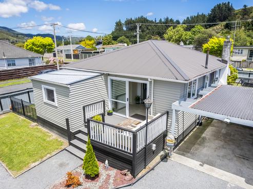 35 Bledisloe Crescent, Wainuiomata