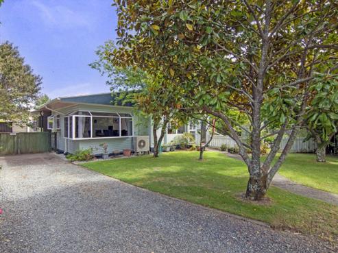 12 Neale Avenue, Stoke