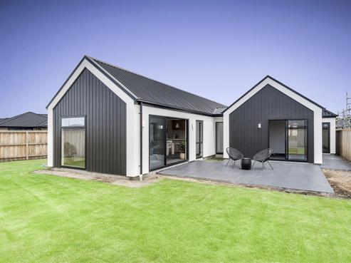 12 Stackwood Avenue, Ravenswood