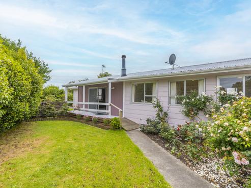 52 Parakai Street, Paraparaumu