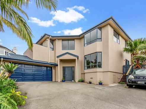 60 Hogarth Rise, West Harbour