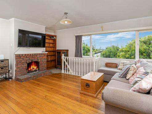 1/618 East Coast Road, Pinehill