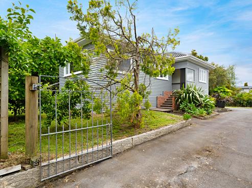 4149 Great North Road, Glen Eden