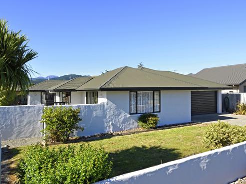 70 Starveall Street, Brightwater