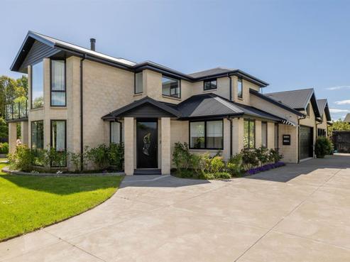 4 Stella Close, Harewood