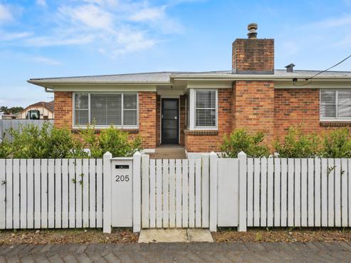 205 Jellicoe Lane, Thames