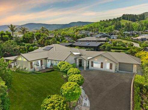 11 Stanhope Rise, Richmond