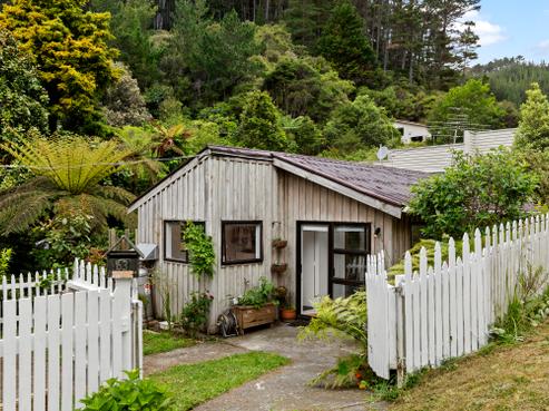 63 Elmslie Road, Pinehaven