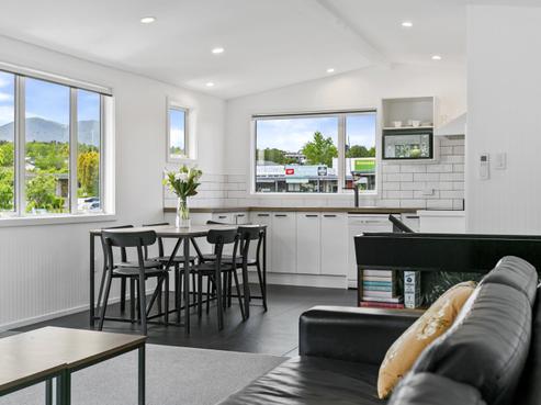 35 Richmond Avenue, Richmond Heights