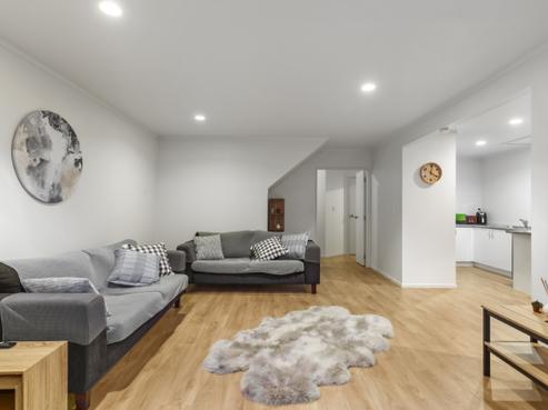 3/30B Verbena Road, Birkdale