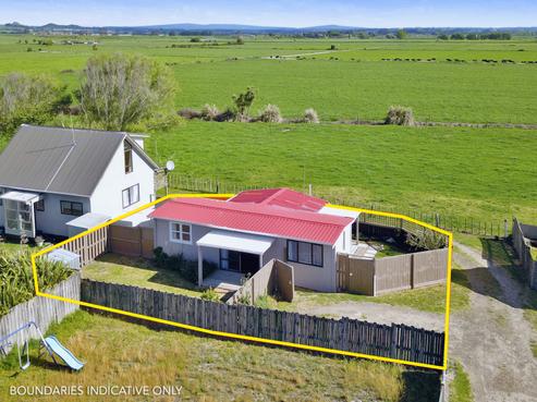 74B Pukehina Parade, Pukehina
