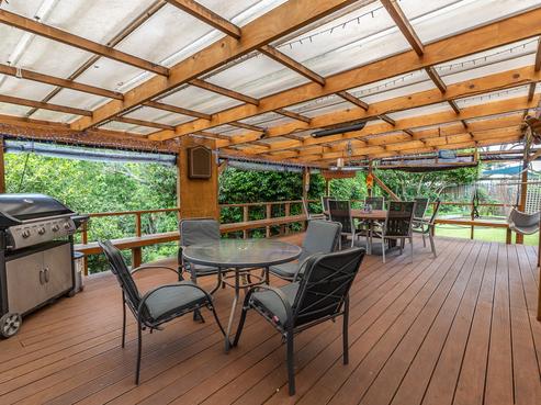 10 Parkdale Place, Glenview