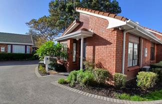 8 Milton Road, Orewa