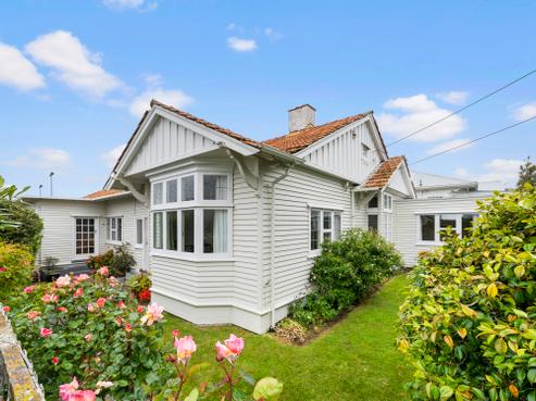 15 Beauchamp Street, Karori