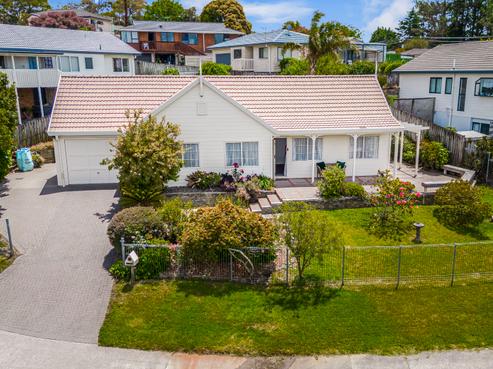72 Garton Drive, Massey