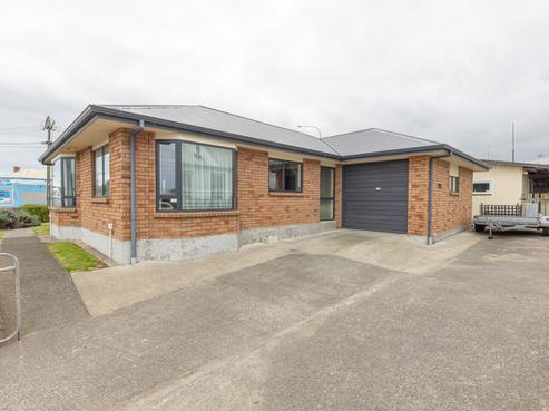 2 Mosston Road, Castlecliff
