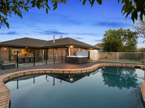4 Farnah Green, Flagstaff