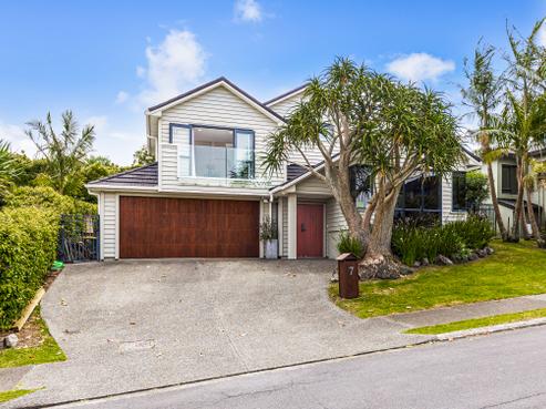 7 Landmark Drive, Te Atatu Peninsula