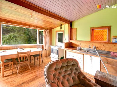 2 Killarney Street, Waitati