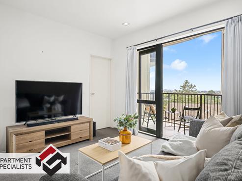 525 East Coast Road, Browns Bay