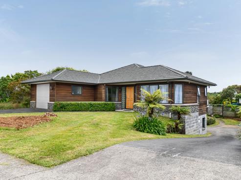 10 Saint Ives Grove, Whalers Gate