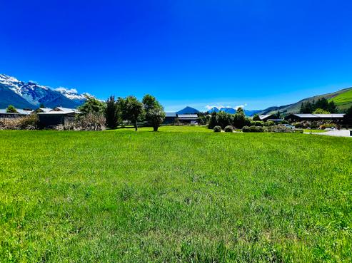 8 Old Dairy Close, Glenorchy