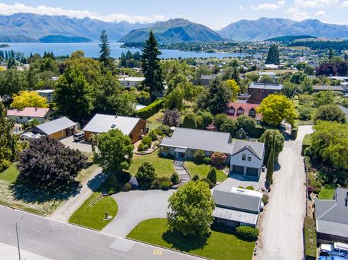 186 Stone Street, Wanaka