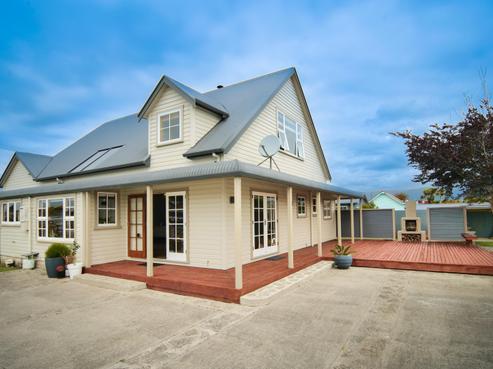 6 Romilly Street, Westport