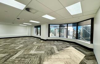 Spectacular Shortland Suite