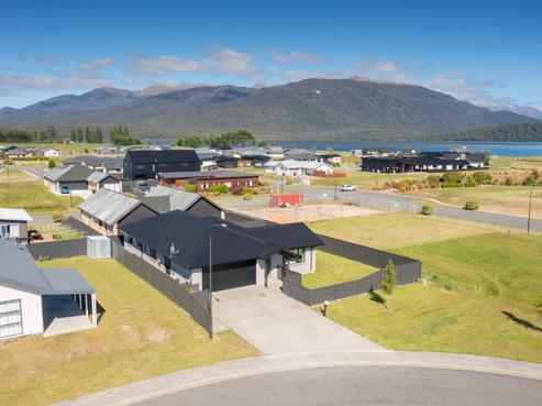 9 Chaney Place, Te Anau