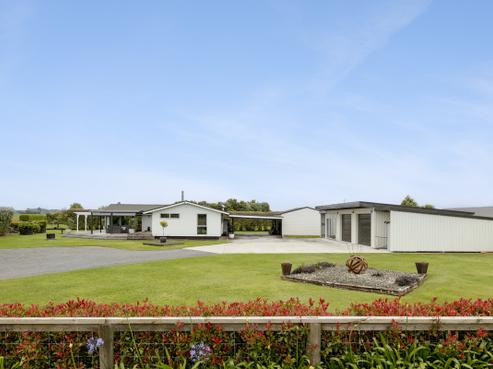 197 Paroa Road, Coastlands