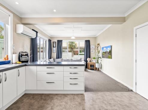 16 Fulton Street, Gladstone