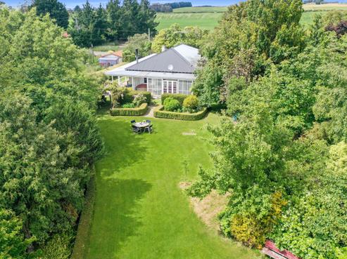 37 Bluff Hill Road, Waianakarua